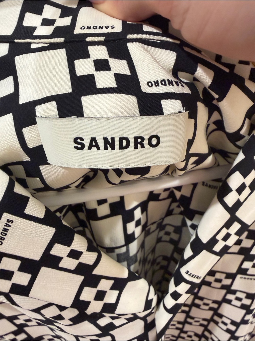SANDRO Square Cross Motif Flowing Blouse in Black/White Size XL - Picture 8 of 11